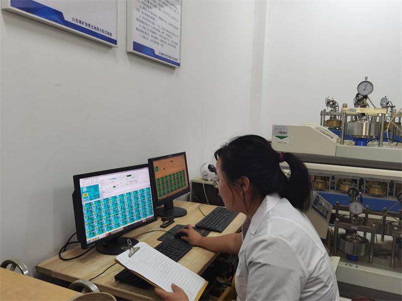 公司同002A：土工試驗(yàn)甲級，可以承擔(dān)甲級及以下工程勘察資格所能承擔(dān)工程勘察項(xiàng)目的土工試驗(yàn)任務(wù)； 聯(lián)系人：任玲，電話：18653883892(圖3)